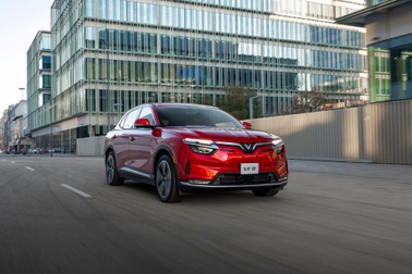 VinFast VF 8 xuyên Việt: Vượt đèo lội suối dễ dàng, chi phí thấp, sạc thuận tiện