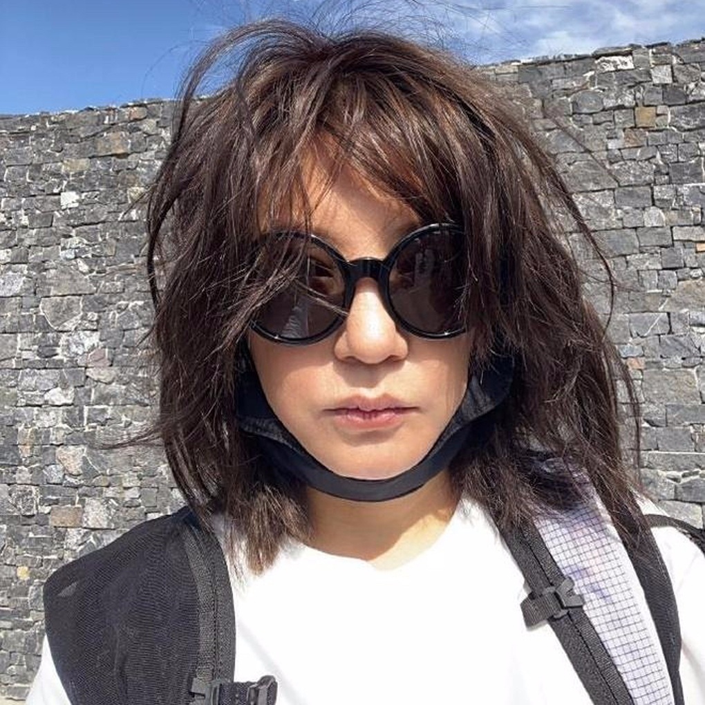 Ở ẩn gần 5 năm, Triệu Vy liên tục bị réo tên và nghi ngờ tẩu tán tài sản - 2