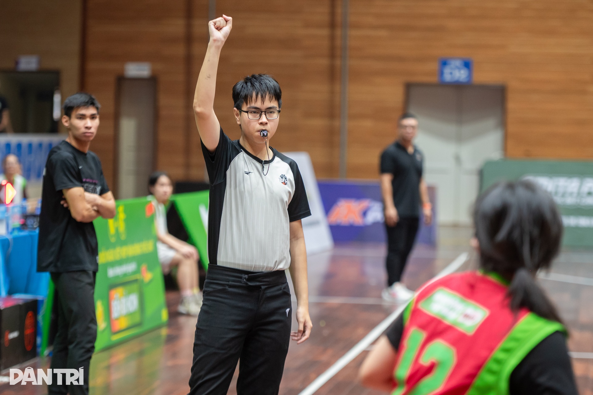 Một ngày làm trọng tài bóng rổ, họp CLB Shogi của quán quân Olympia 2019 - 6 Một ngày làm trọng tài bóng rổ, họp CLB Shogi của quán quân Olympia 2019 - 6
