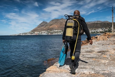 Tính mạng ngư dân nghèo Nam Phi và cơn khát bào ngư tại Trung Quốc