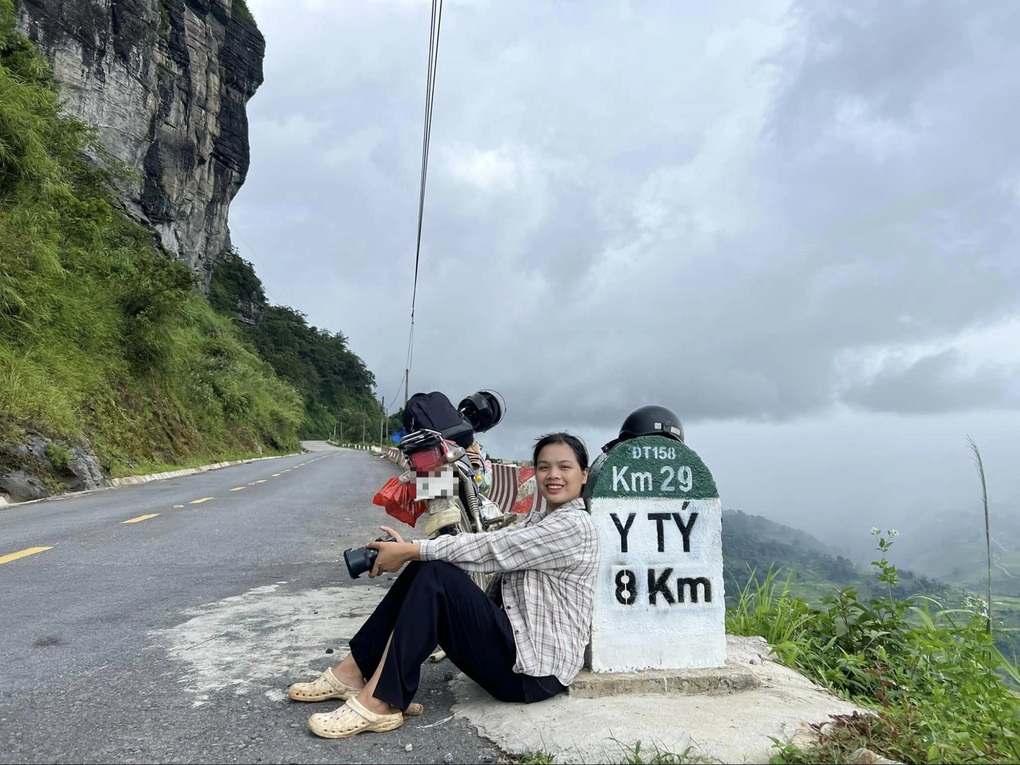 Từ cô gái Dao lấy chồng ở tuổi 18 đến nữ YouTuber khám phá mọi miền Tổ quốc - 1 Từ cô gái Dao lấy chồng ở tuổi 18 đến nữ YouTuber khám phá mọi miền Tổ quốc - 1