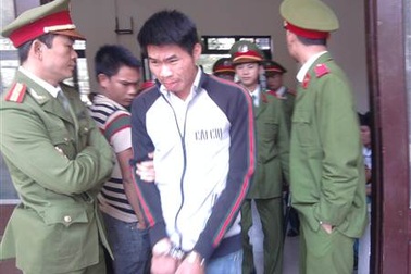 Vác rựa chém người vì mối thù từ nhiều năm trước