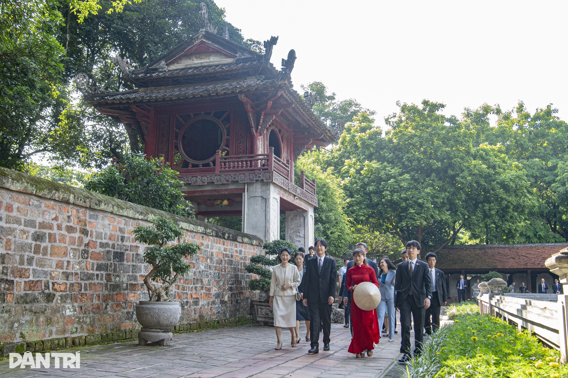 Hoàng Thái tử Nhật Bản thăm Văn Miếu - Quốc Tử Giám - 5 Hoàng Thái tử Nhật Bản thăm Văn Miếu - Quốc Tử Giám - 5