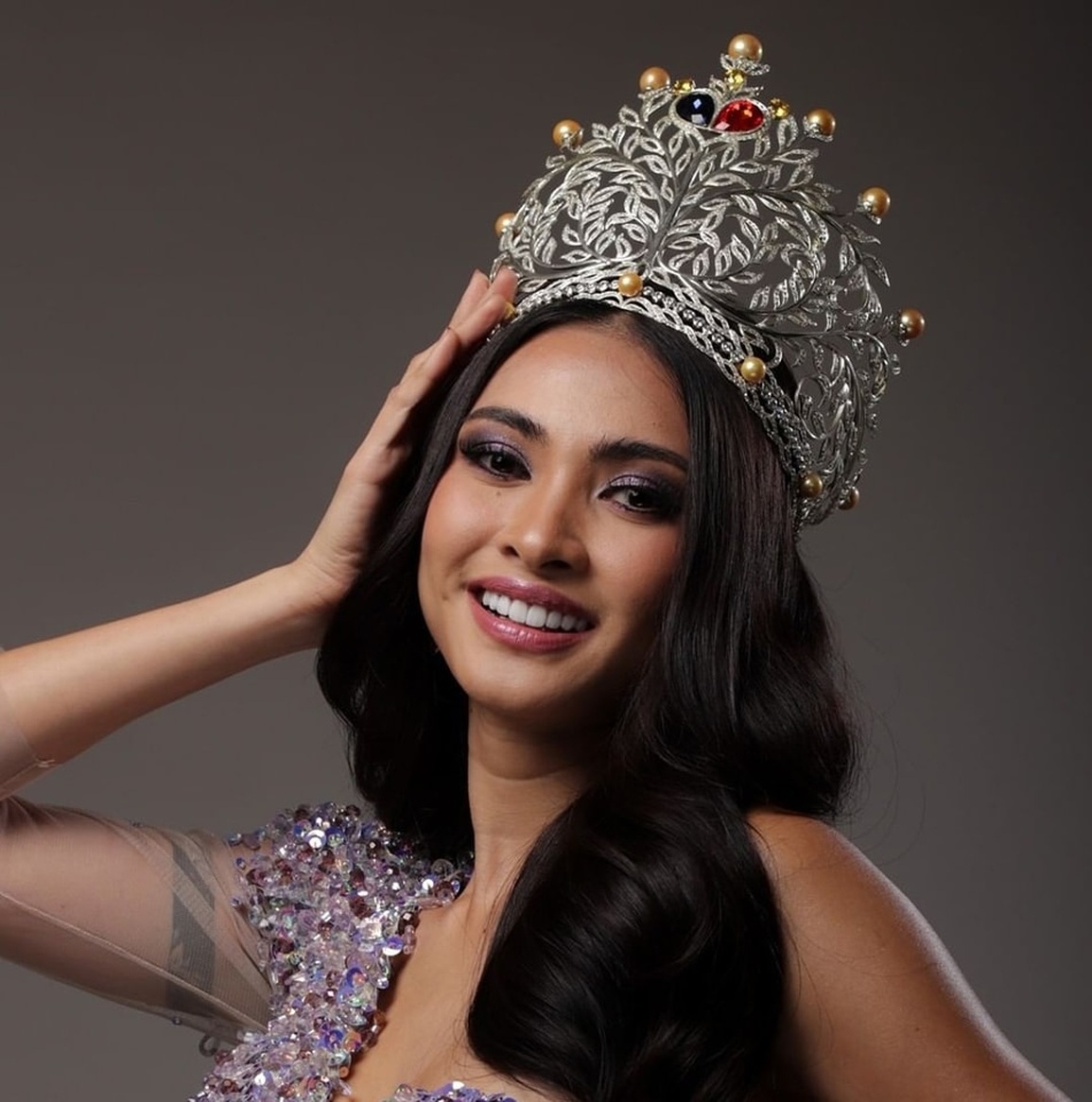 Nhan sắc quyến rũ của Hoa hậu thừa nhận là người lưỡng tính - 3 Nhan sắc quyến rũ của Hoa hậu thừa nhận là người lưỡng tính - 3