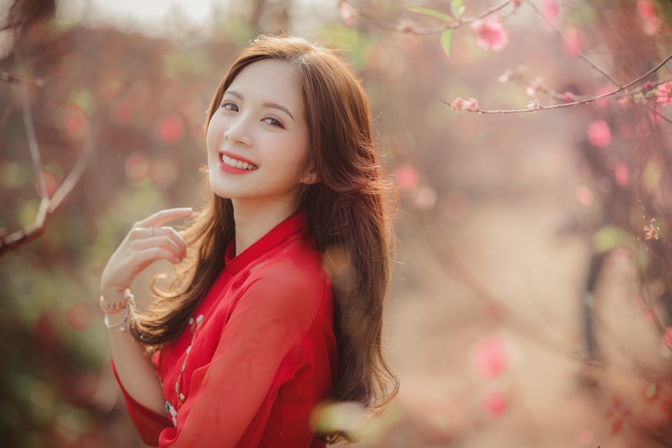 Thiếu nữ Hà thành khoe sắc bên vườn đào ngày Xuân - 9 Thiếu nữ Hà thành khoe sắc bên vườn đào ngày Xuân - 9