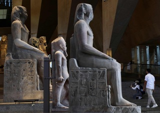 Bên trong Đại Bảo tàng Ai Cập: 5.000 báu vật Pharaoh lần đầu ra mắt - 4