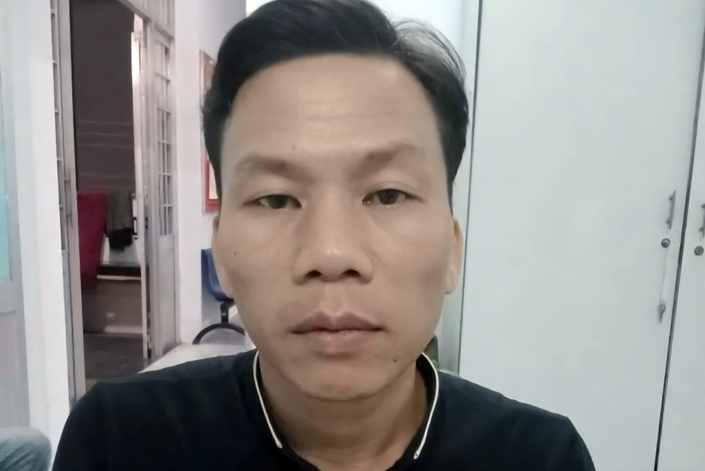 Dùng dao dọa giết bạn gái vì từ chối vào nhà nghỉ - 1 Dùng dao dọa giết bạn gái vì từ chối vào nhà nghỉ - 1