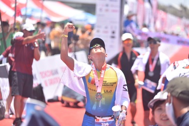 Patrick Lange và Holly Lawrence giành chiến thắng thuyết phục ở giải Ironman 70.3 vô địch Châu Á – Thái Bình Dương