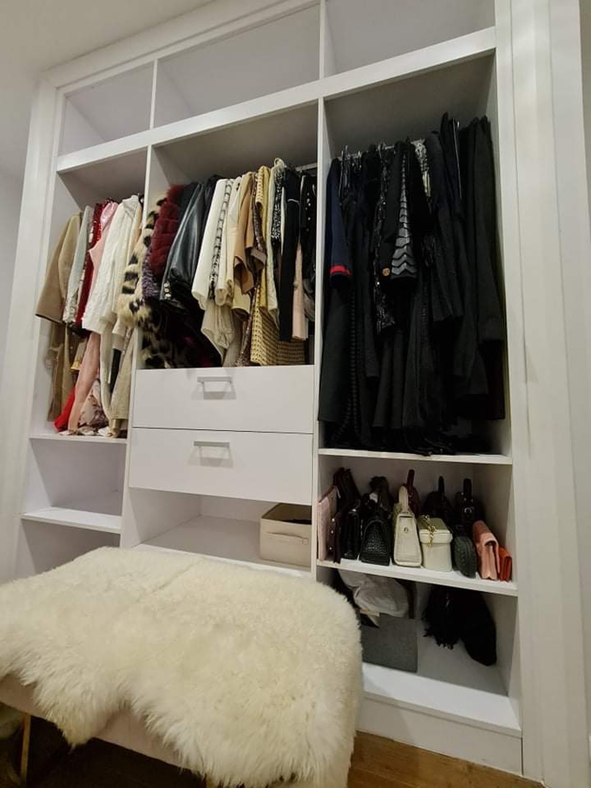 Nghề độc lạ: Kiếm bộn tiền nhờ... gấp quần áo cho giới nhà giàu ở Hà Nội - 4 Nghề độc lạ: Kiếm bộn tiền nhờ... gấp quần áo cho giới nhà giàu ở Hà Nội - 4