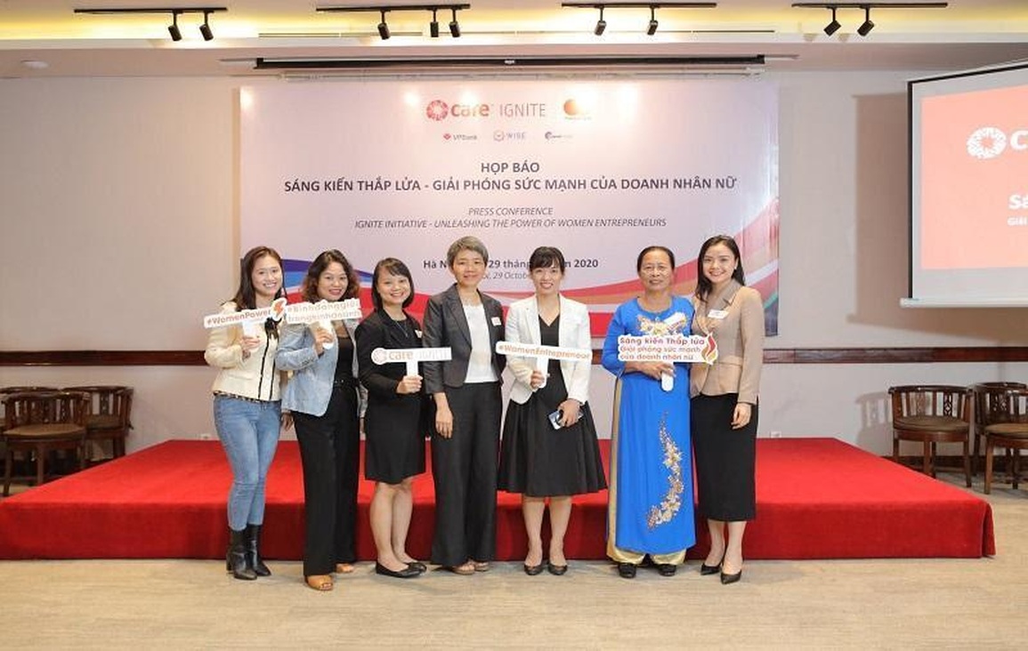 Ý nghĩa đằng sau những chiếc ô màu cam của CARE Ignite - 3 Ý nghĩa đằng sau những chiếc ô màu cam của CARE Ignite - 3