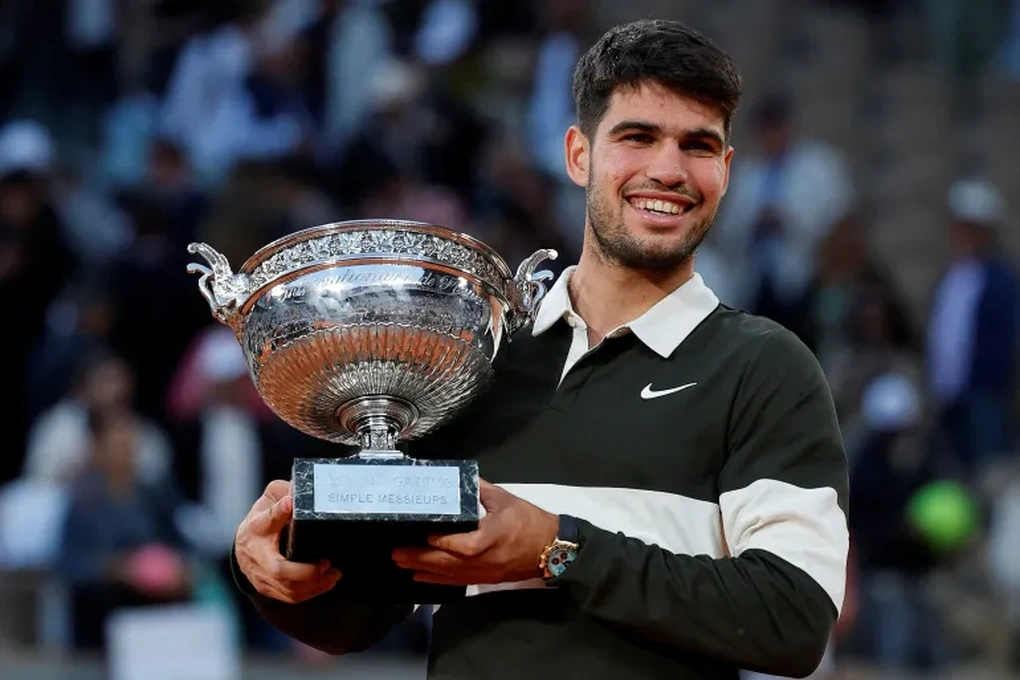 Alcaraz អរគុណគូប្រកួត Sinner ស្តាយក្រោយ Roland Garros វគ្គផ្តាច់ព្រ័ត្រ - ១ Alcaraz cảm ơn đối thủ, Sinner tiếc nuối sau trận chung kết Roland Garros - 1