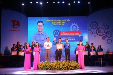 TPHCM: 43 công nhân tiêu biểu nhận giải thưởng Nguyễn Văn Trỗi