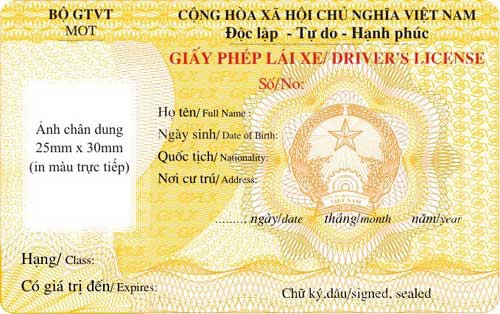 Dân không bắt buộc phải đổi giấy phép lái xe mới