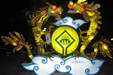 Mãn nhãn đèn lồng xuân Nhâm Thìn