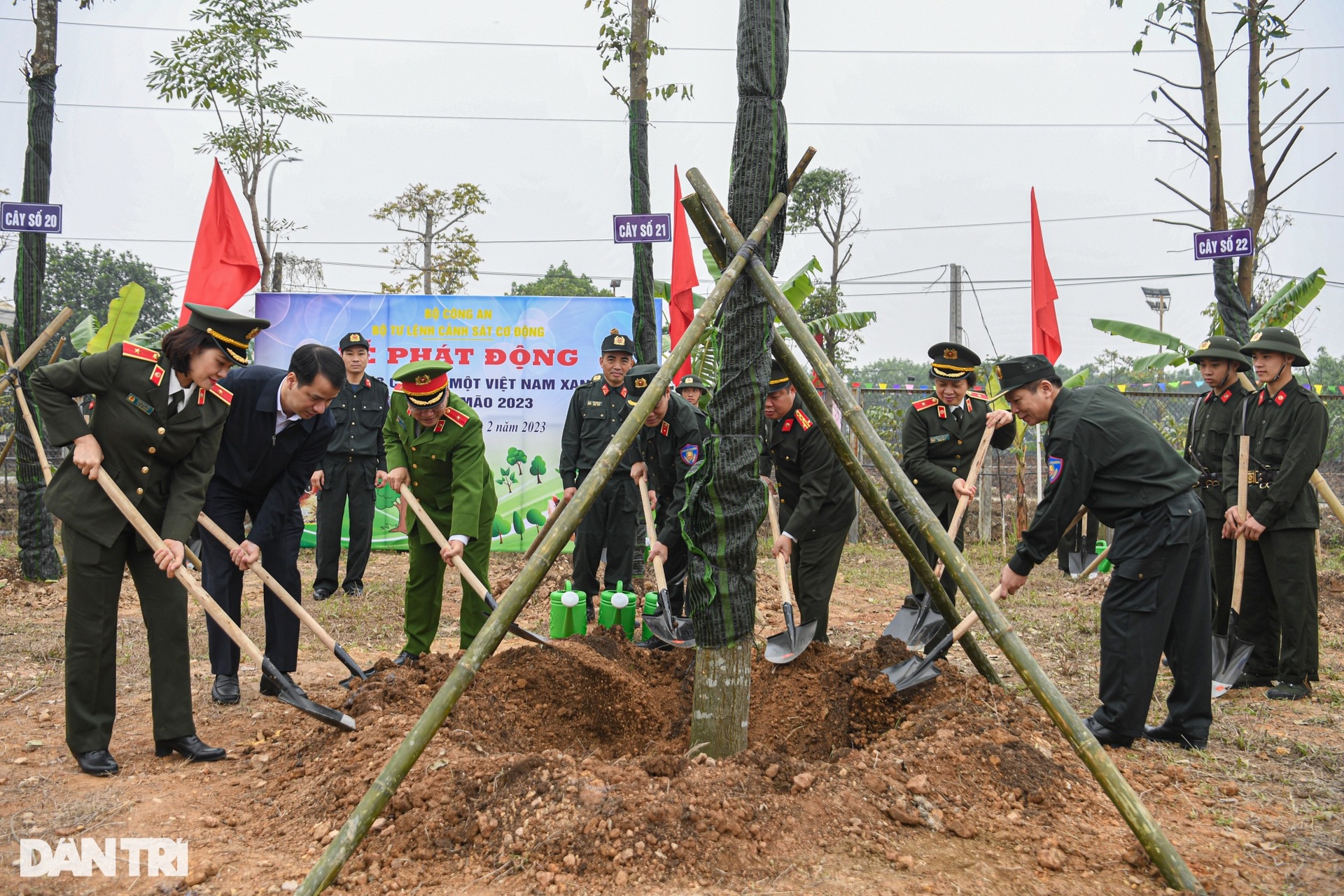 Hơn 15.000 tân binh Cảnh sát cơ động bước vào khóa huấn luyện - 13 Hơn 15.000 tân binh Cảnh sát cơ động bước vào khóa huấn luyện - 13