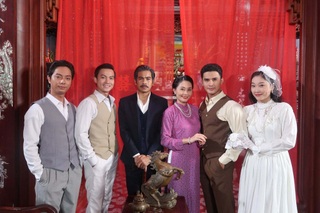 "Ác nữ" phim giờ vàng bị khán giả mắng, ngoài đời viên mãn sau đổ vỡ - 2