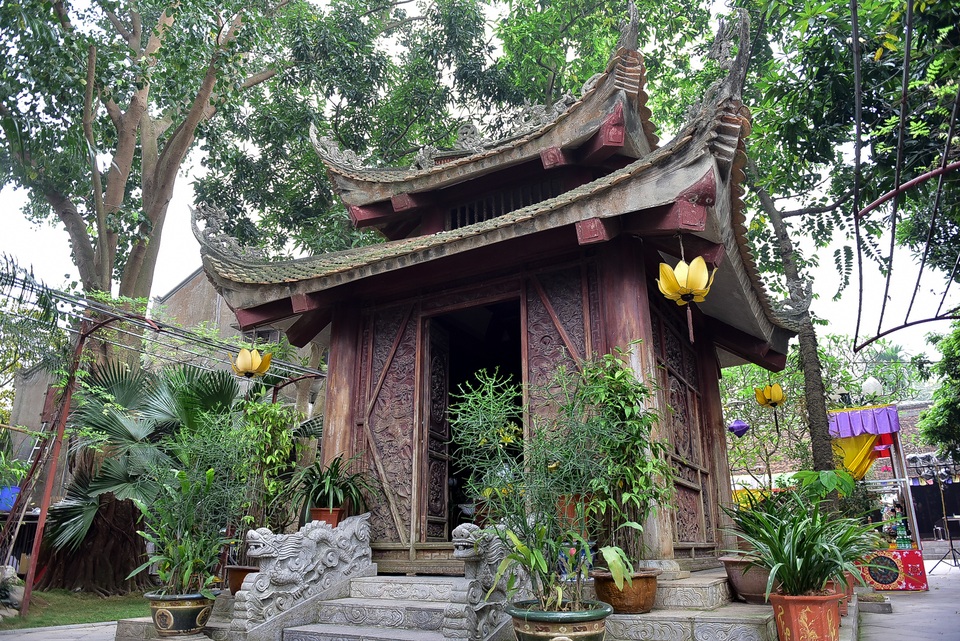 Tượng Phật từ đá quý nguyên khối trong ngôi chùa nghìn năm tuổi ở Hà Nội - 3 Tượng Phật từ đá quý nguyên khối trong ngôi chùa nghìn năm tuổi ở Hà Nội - 3