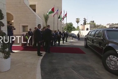 Tổng thống Trump bàn về hòa bình Trung Đông khi gặp lãnh đạo Palestine