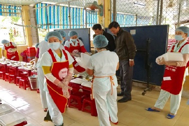 Thức ăn đường phố tiềm tàng nguy cơ gây bệnh