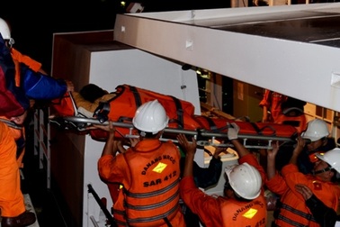 Tàu nước ngoài ngăn cản tàu cứu hộ cứu ngư dân bị nạn