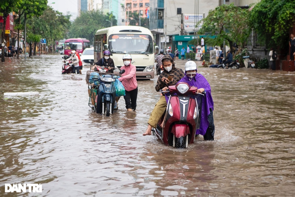 Cảnh báo ngập hàng loạt tuyến phố nội thành Hà Nội - 2