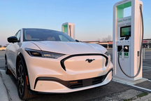 Ford lỗ nặng khi làm xe điện