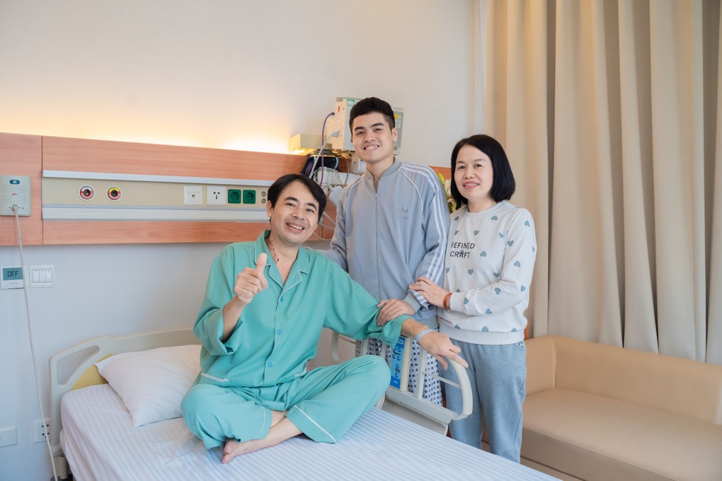 Trắng đêm ghép gan cấp cứu, người bệnh thoát ải tử thần - 3 Trắng đêm ghép gan cấp cứu, người bệnh thoát ải tử thần - 3