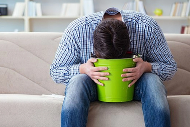 Ăn uống ngày Tết cần nắm những dấu hiệu cảnh báo ngộ độc thực phẩm