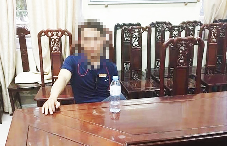 V.H.T. tại cơ quan công an. (Ảnh: Công an TP Vinh). V.H.T. tại cơ quan công an. (Ảnh: Công an TP Vinh).