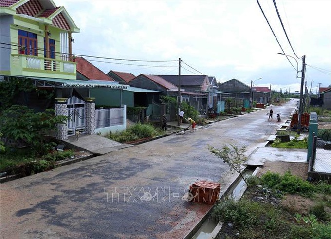 Người dân vùng lũ dọc sông Ba ổn định cuộc sống sau tái định cư - Ảnh 1. Người dân vùng lũ dọc sông Ba ổn định cuộc sống sau tái định cư - Ảnh 1.
