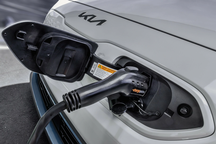 Kia cảnh báo không sạc pin xe điện của hãng ở trong nhà vì nguy cơ cháy