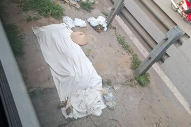 Hà Nội: Một phụ nữ bị tàu hoả tông tử vong