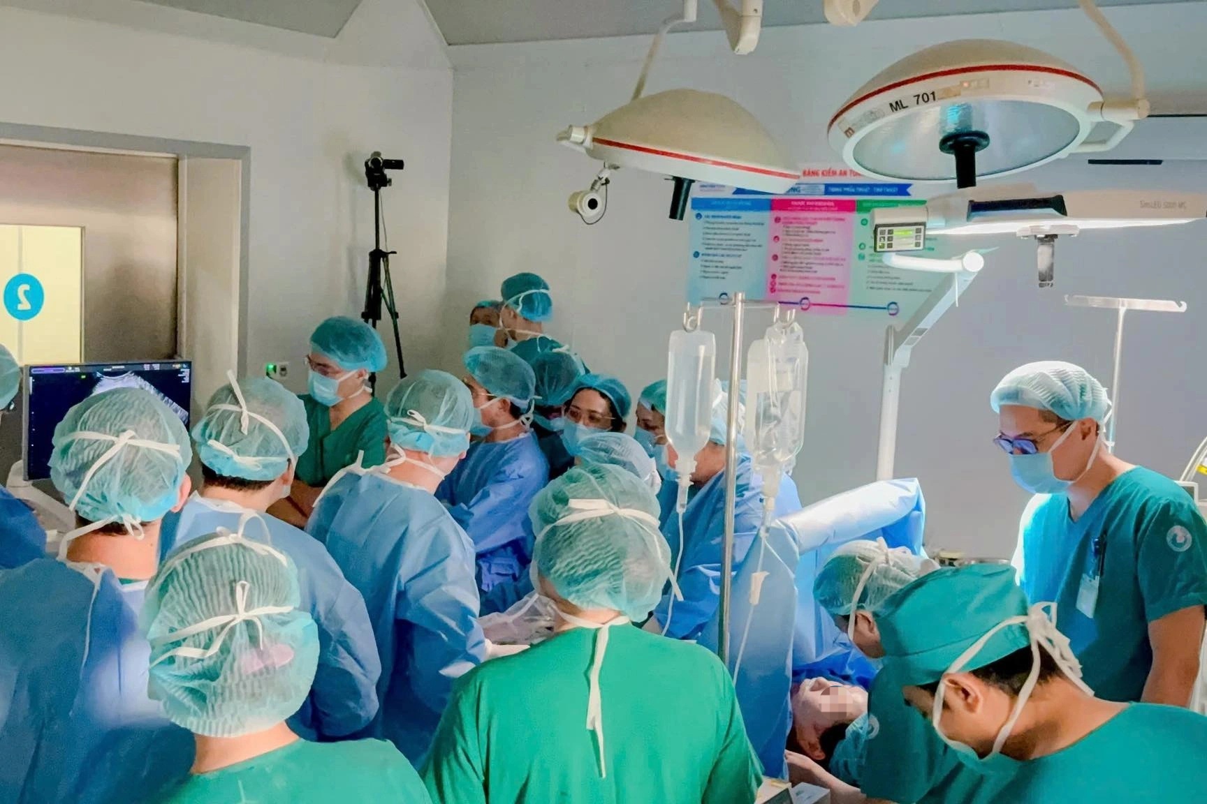 Thách thức mới giữ thai cho sản phụ Singapore sang Việt Nam chữa bệnh - 2