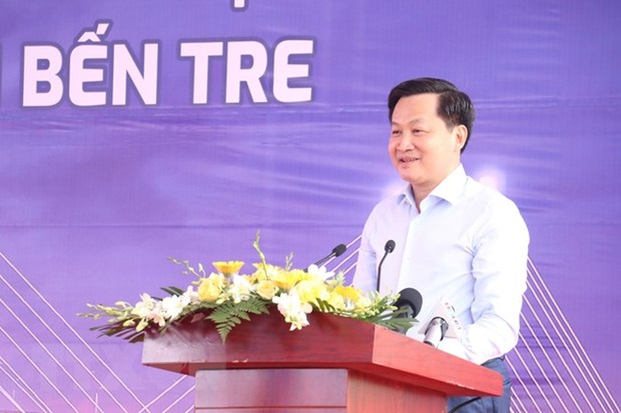 Phó Thủ tướng Chính phủ Lê Minh Khái phát biểu tại Lễ khởi công xây dựng cầu Rạch Miễu 2. (Ảnh: Huỳnh Phúc Hậu/TTXVN).