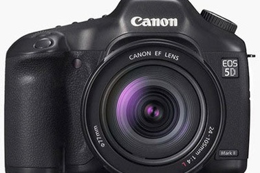 Canon EOS-5D Mark II: Hậu sinh khả úy