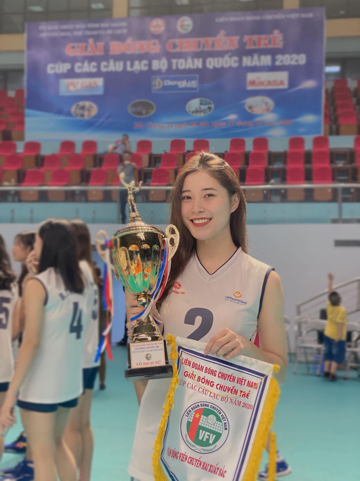 Cựu hoa khôi bóng chuyền Đặng Thu Huyền ghi danh thi hoa hậu - 1 Cựu hoa khôi bóng chuyền Đặng Thu Huyền ghi danh thi hoa hậu - 1