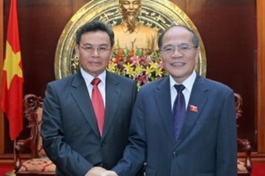 Tiếp tục đưa quan hệ Việt-Lào phát triển sâu rộng