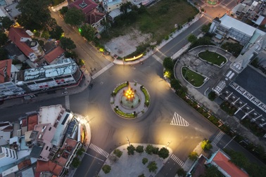 Bình Dương vắng lặng trong ngày đầu người dân không ra đường sau 18h