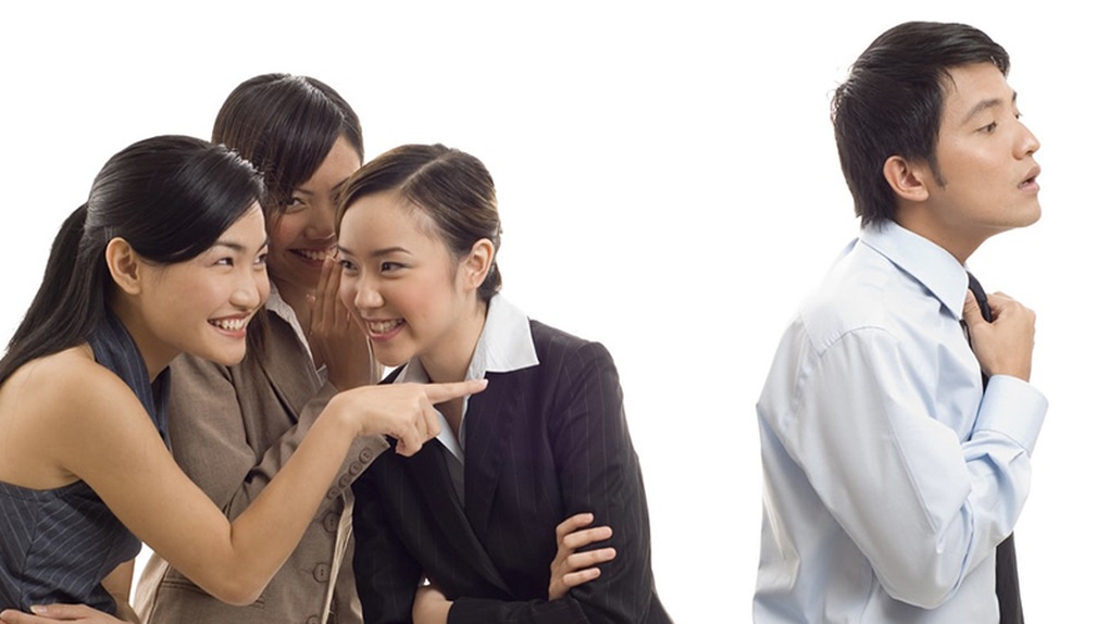 Phó phòng bị đồn cặp với Giám đốc, lấy bạn gái làm bình phong - 1 Phó phòng bị đồn cặp với Giám đốc, lấy bạn gái làm bình phong - 1