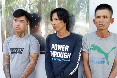 Bắt 3 đối tượng cưỡng đoạt tài sản của khách hành hương