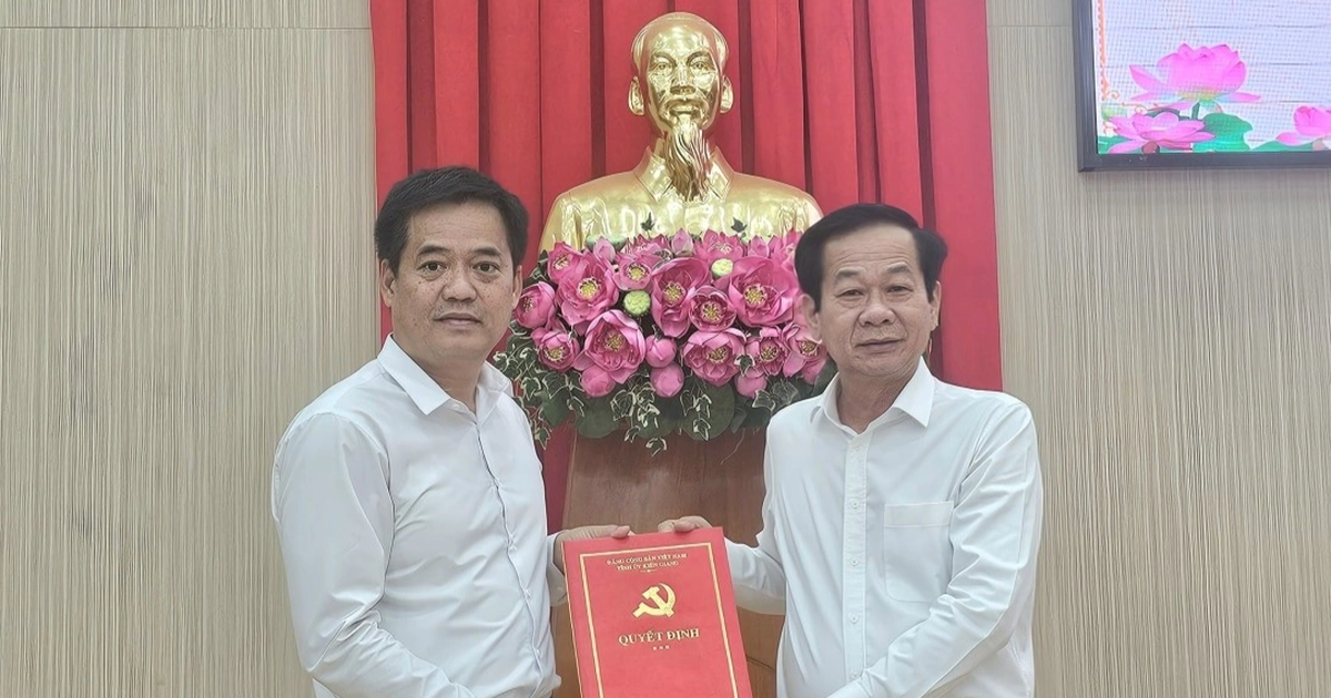 View - Phó Chủ tịch UBND tỉnh Kiên Giang làm Bí thư Thành ủy Phú Quốc | Báo Dân trí