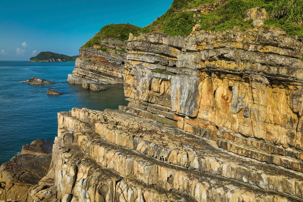 ដោយលួចលាក់យកគ្រួស ១៤គីឡូក្រាម នៅកូតូ អតិថិជនមិននឹកស្មានដល់ ប្រគល់ពួកគេវិញ ក្រោយជិត១០ឆ្នាំ - 3 Từng lén lấy 14kg đá cuội ở Cô Tô, khách bất ngờ gửi trả lại sau gần 10 năm - 3