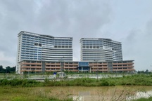 Vì sao bệnh viện 2.300 tỷ ở Bình Dương liên tục bị trễ hẹn?