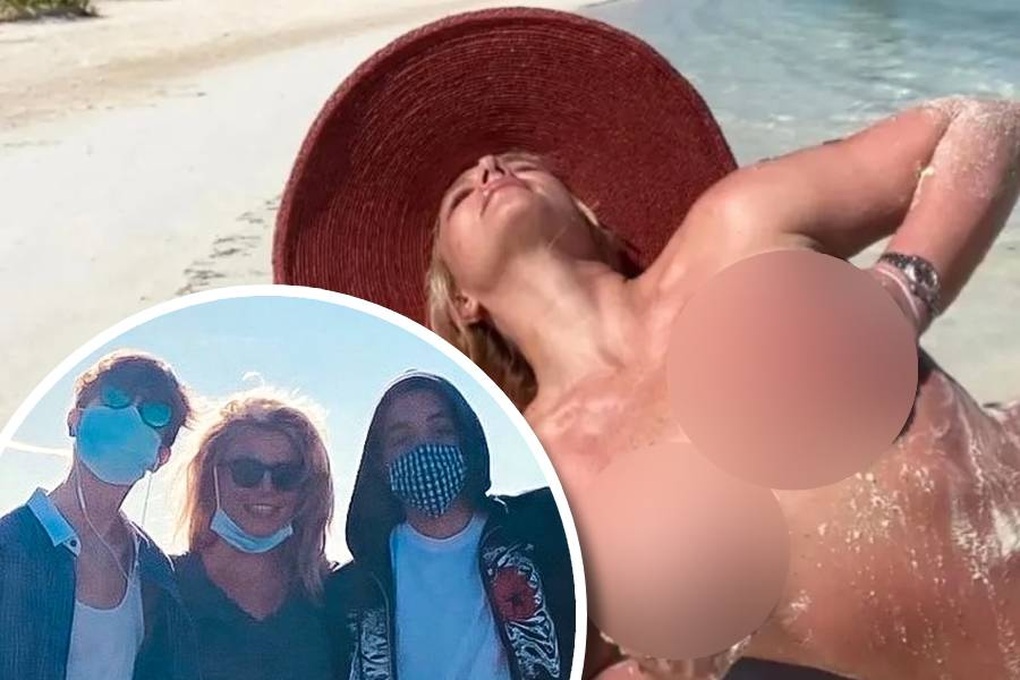 Britney Spears liên tục đăng ảnh khỏa thân bất chấp việc con trai từ mặt - 2 Britney Spears liên tục đăng ảnh khỏa thân bất chấp việc con trai từ mặt - 2