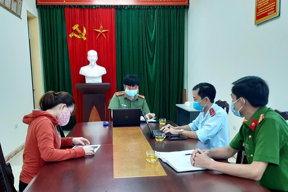 Tung tin trẻ thiếu ăn trong khu cách ly, người phụ nữ bị phạt 5 triệu đồng - 1 Tung tin trẻ thiếu ăn trong khu cách ly, người phụ nữ bị phạt 5 triệu đồng - 1