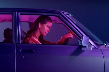 Vì sao phụ nữ lái xe kém?