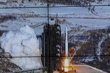 Hàn Quốc tìm cách trục vớt các mảnh tên lửa Triều Tiên