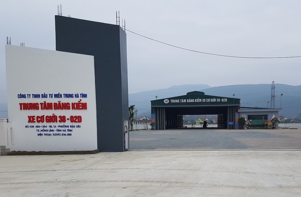 Bắt phó giám đốc và đăng kiểm viên Trung tâm 38-02D - 1 Bắt phó giám đốc và đăng kiểm viên Trung tâm 38-02D - 1