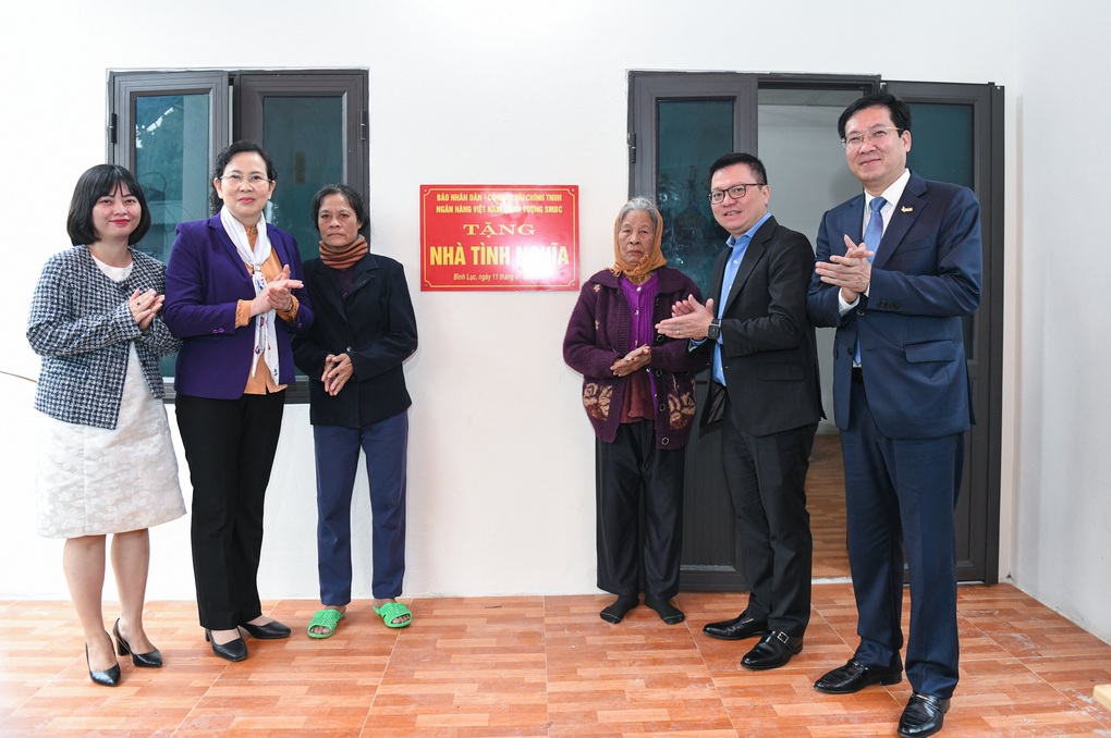 FE CREDIT lan tỏa yêu thương, sẻ chia Tết ấm với hoàn cảnh khó khăn - 1 FE CREDIT lan tỏa yêu thương, sẻ chia Tết ấm với hoàn cảnh khó khăn - 1