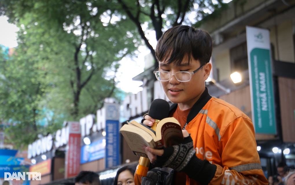 Marc Levy giao lưu tại TPHCM: Nếu chỉ còn 7 ngày trên đời, tôi sẽ... - 6 Marc Levy giao lưu tại TPHCM: Nếu chỉ còn 7 ngày trên đời, tôi sẽ... - 6